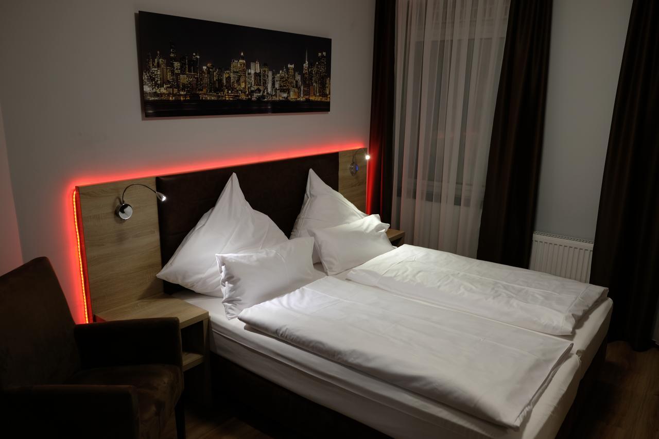 มินซ์ – ซิตี้โฮเทล Hotel อาเคิน ภายนอก รูปภาพ